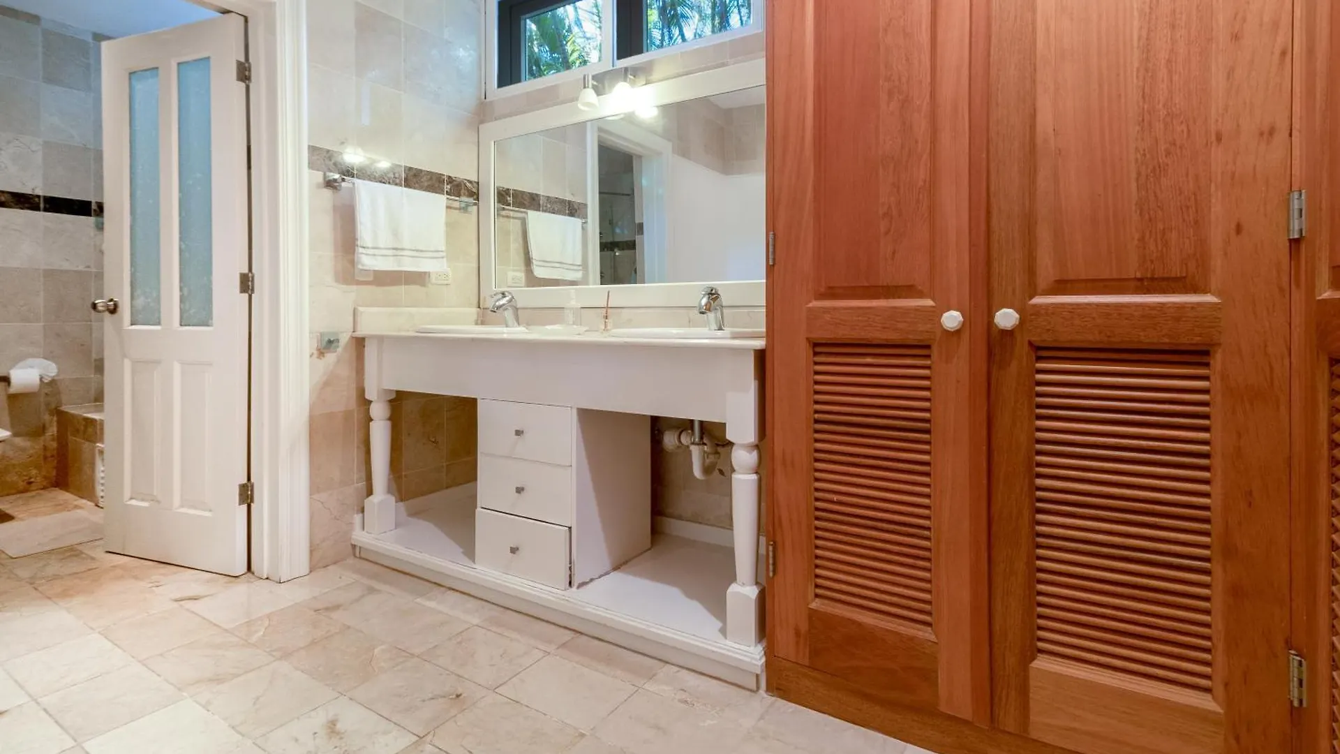 Villa 6 Bedrooms And Pool Punta Cana Resort